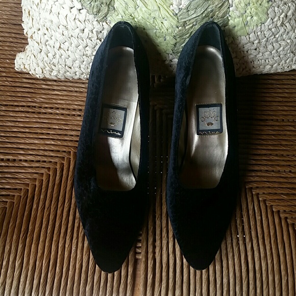 Nina crushed velvet heels, size 7.5 - Picture 3 of 8